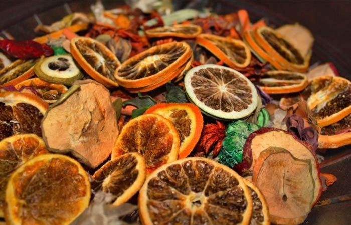 طرز تهیه میوه خشک در آفتاب