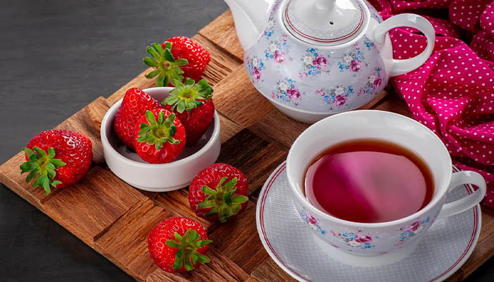 دمنوش توت فرنگی خشک