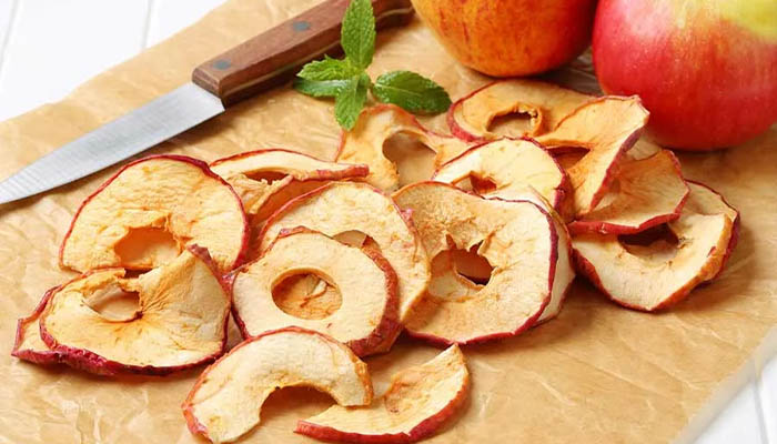 فواید سیب خشک برای کودکان
