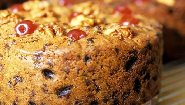 نقش میوه خشک در شیرینی پزی