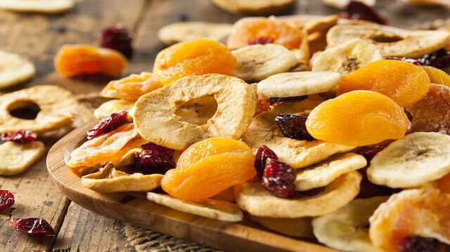 چرا باید خرما خشک در برنامه غذایی افراد قرار گیرد؟
